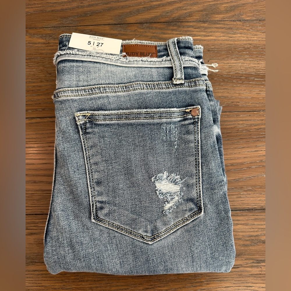 Judy Blue Women's Light Blue Distressed Mid Rise Skinny Jeans Size 5/27 NWT
